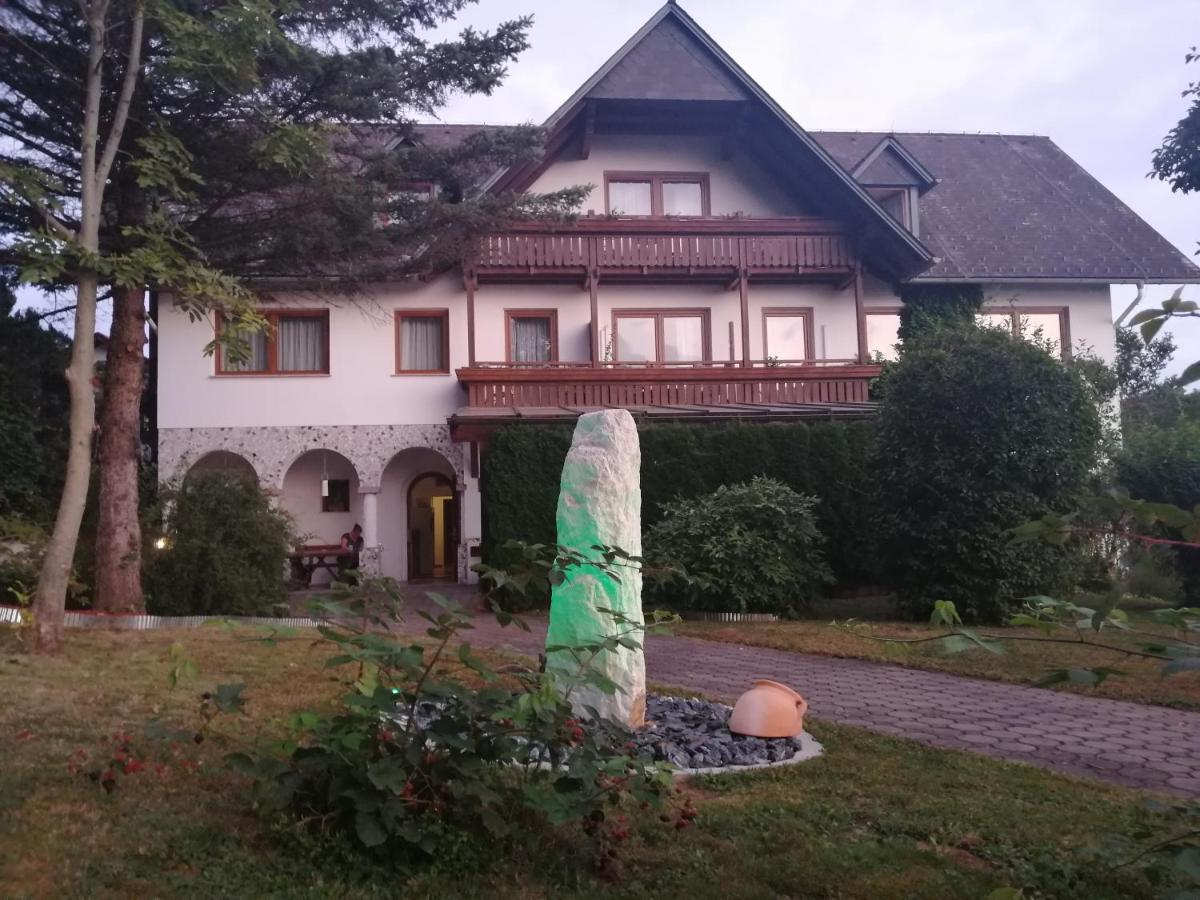 Arkadenhof Bed and Breakfast Fürstenfeld Eksteriør billede